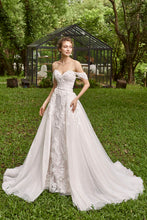 Load image into Gallery viewer, Fanny - Sheath wedding dress with lace appliques and removeable train and sleeves

